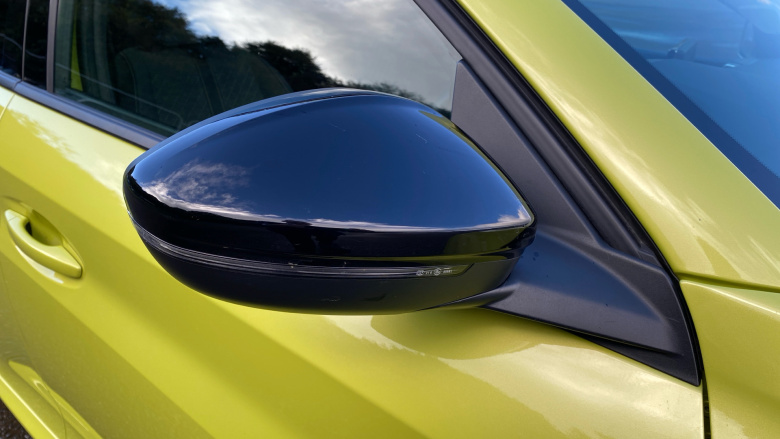 Peugeot 208 1.2 Hybrid 100 Allure 5dr e-DSC6 Petrol Hatchback